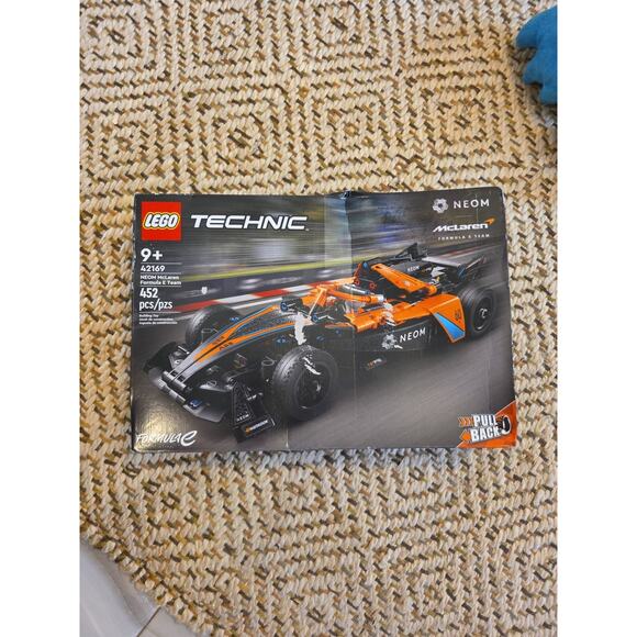 LEGO Technic NEOM McLaren Formula E Race Car Toy 42169 *SEE DETAILS* - Picture 2 of 16